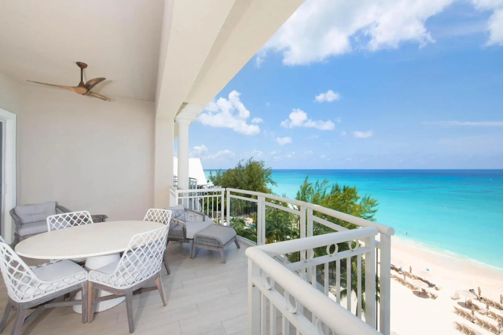 Beachcomber 39 George Town 0*,  Cayman Islands